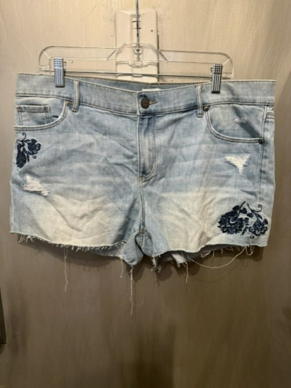Boho Light Wash Embroidered & Distressed Floral Denim Shorts - NWT